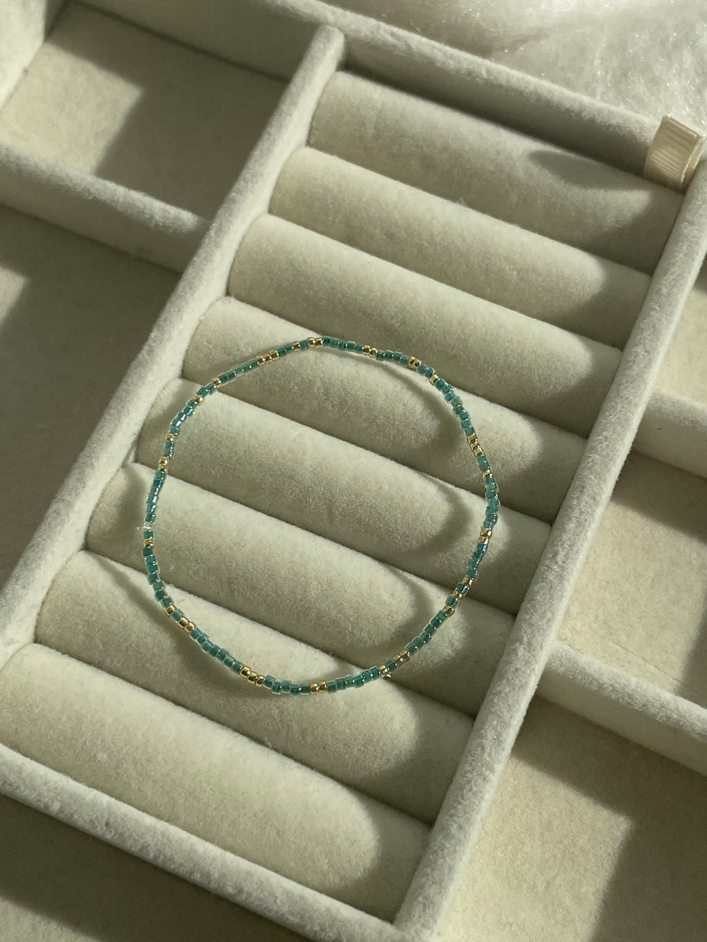 Bracelet stack - red