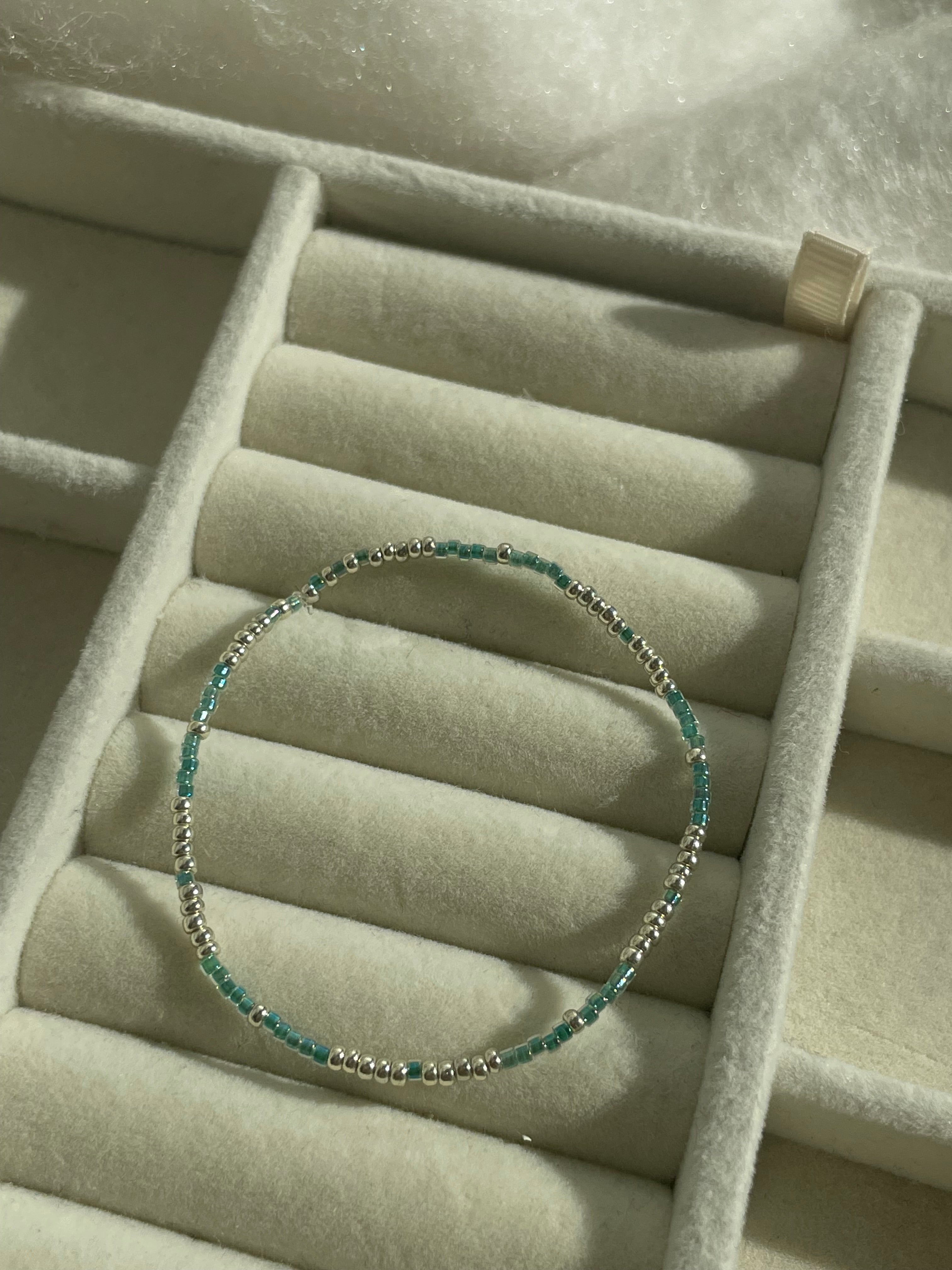 Bracelet stack - red